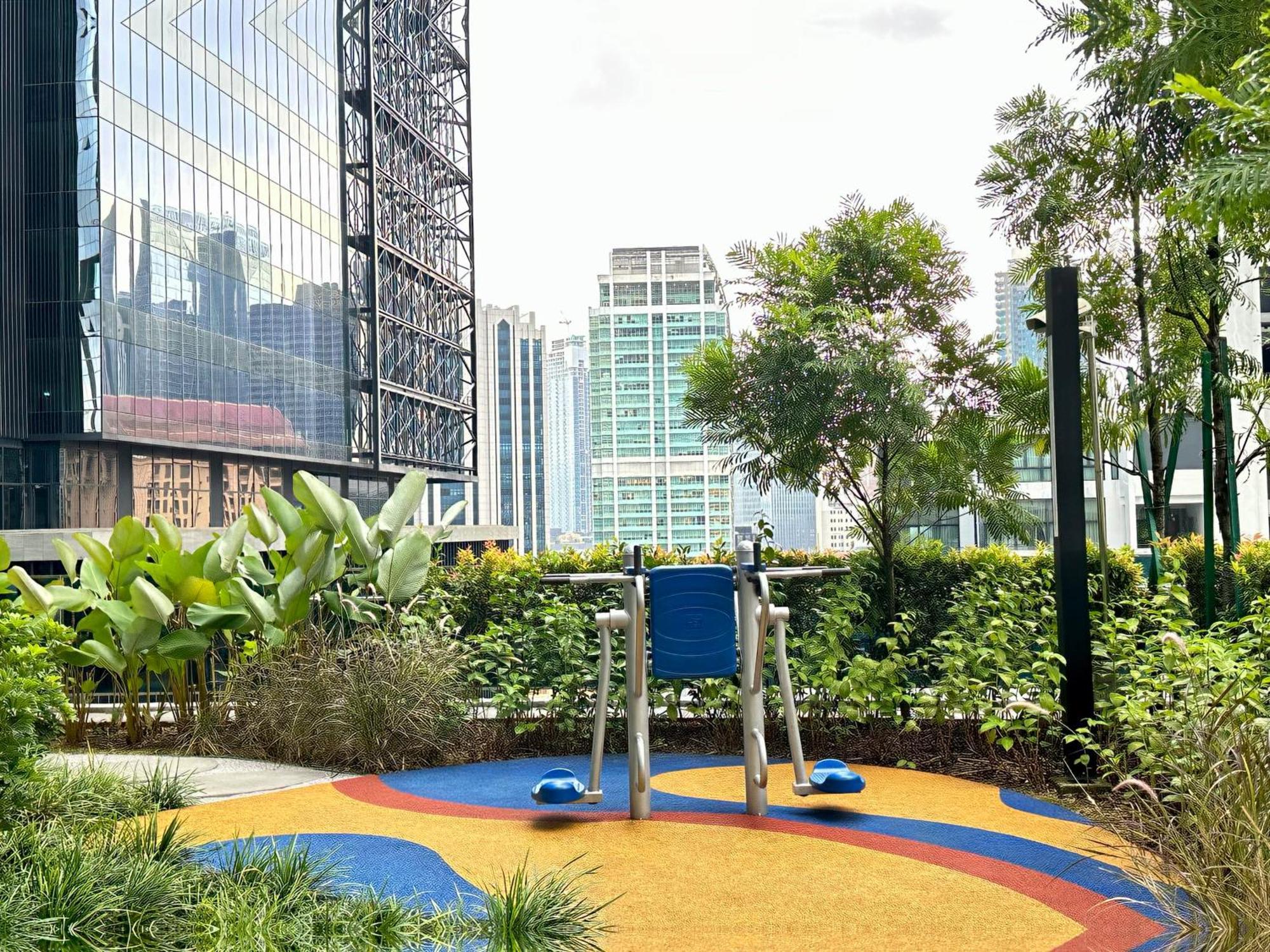 Crystal Suites At Eaton, Klcc Куала-Лумпур Екстер'єр фото